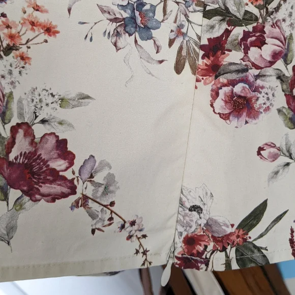 Antonio Melani Lynn Blouse, Floral with Ruffles, Small, NWOT - Picture 5 of 5